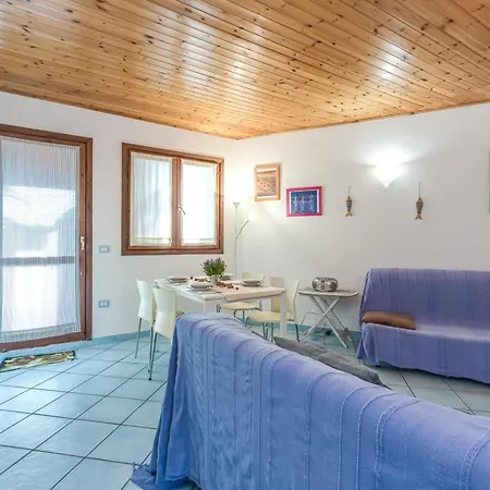 Villa Bluegreen House With Shared Pool Marinella (Sardinia)